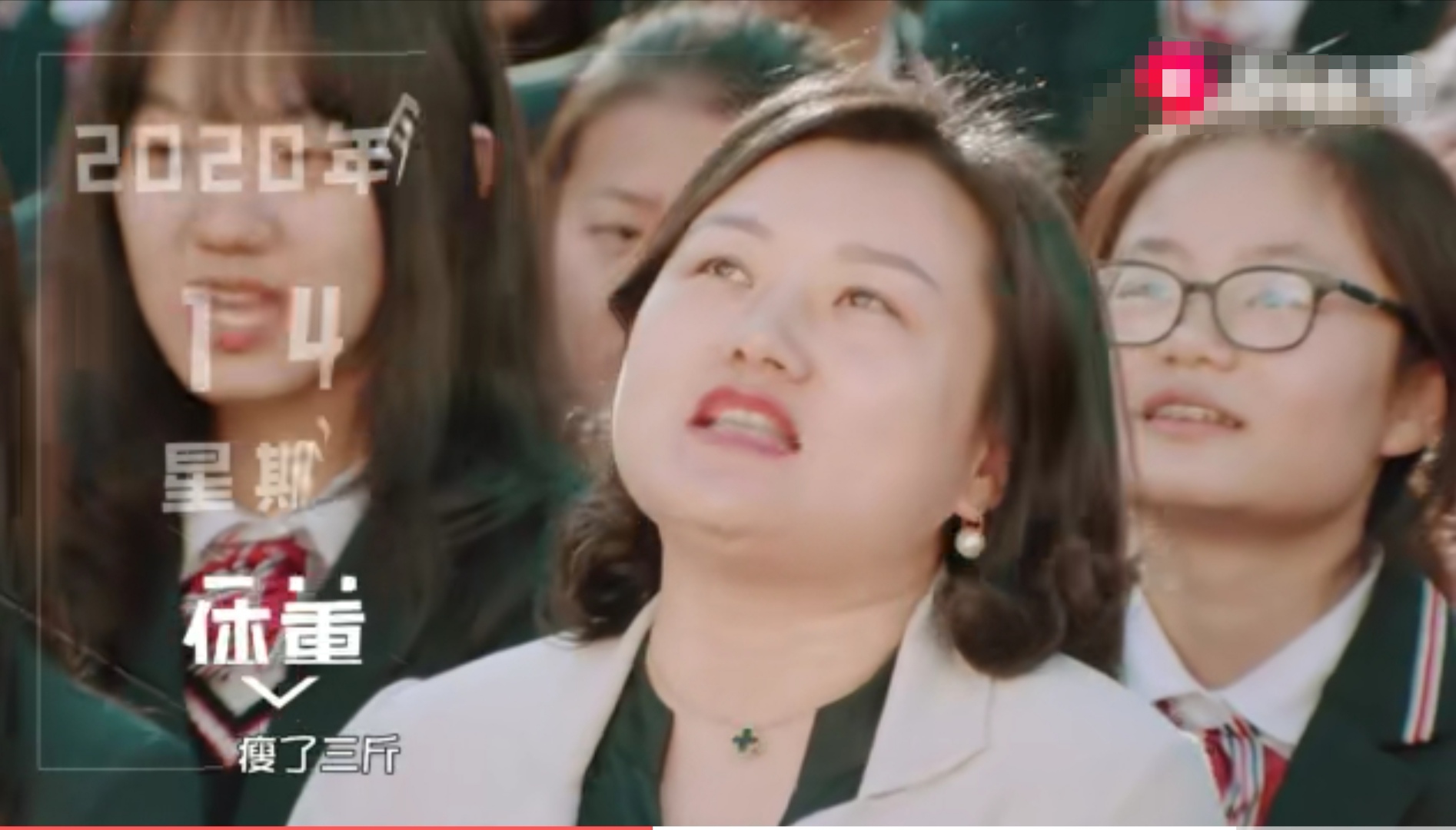 直男儿子调侃妈妈微胖，减肥三分钟热度，妈妈一句话，少年惨败