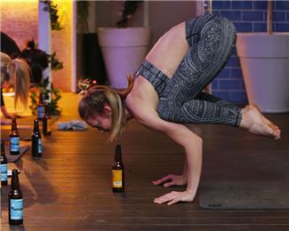 练习瑜伽每逢佳节胖三斤,每逢佳节胖三斤要来练瑜伽