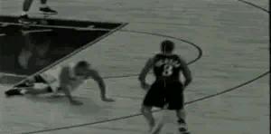 阿伦艾弗森变向横移,阿伦艾弗森的招式叫什么