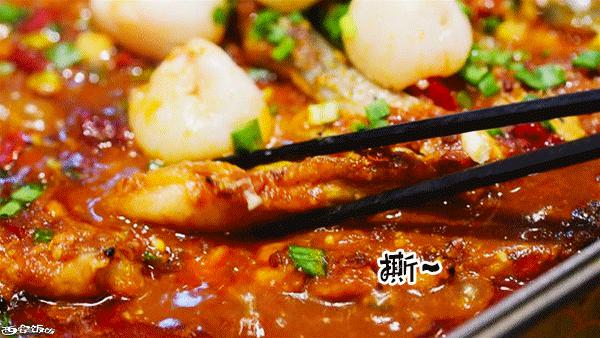 香Skr人！这家店排了两个小时？饭饭送你免排队黑卡内含¥？68