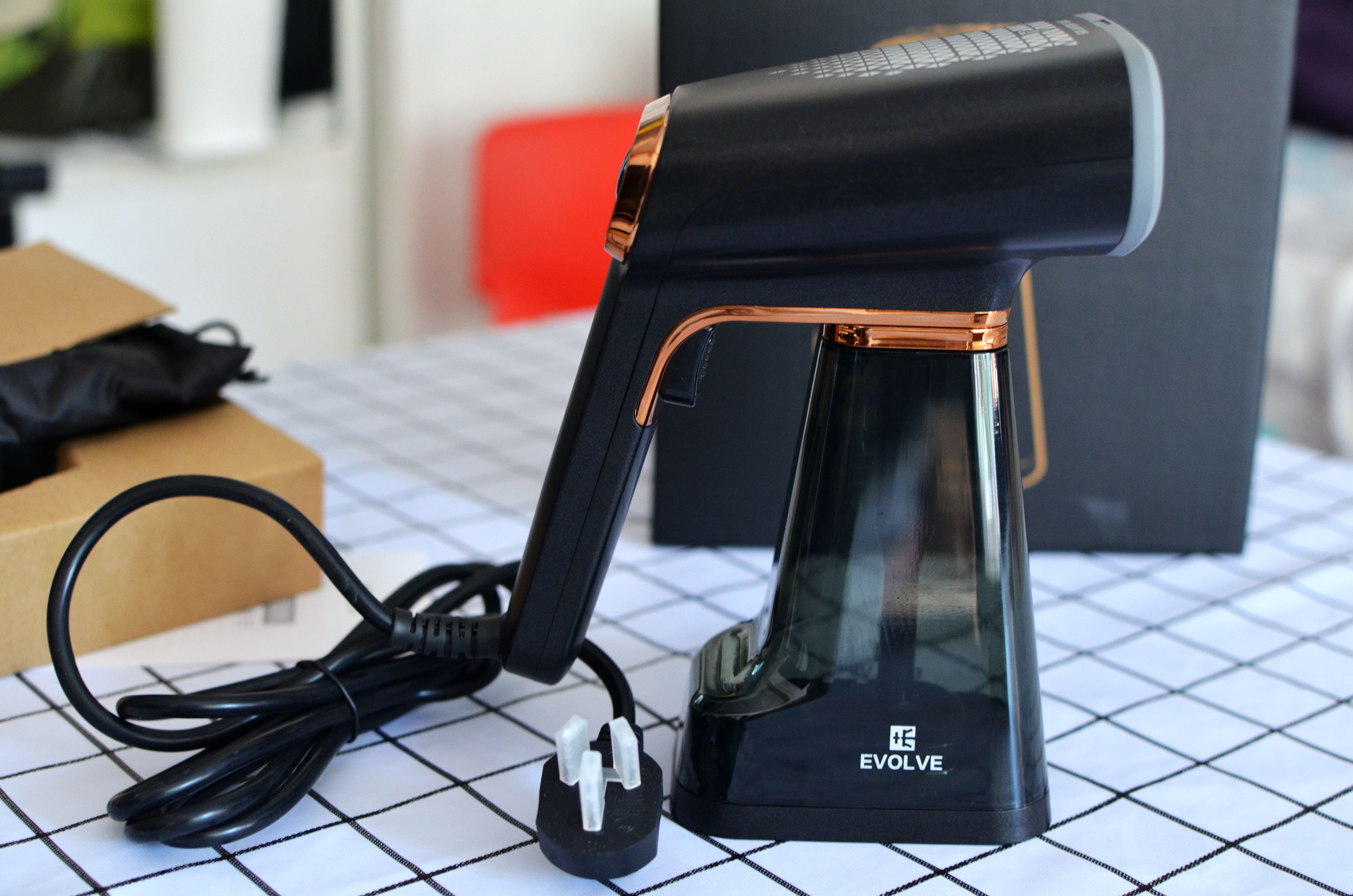 售价399元！卓力出品，熨烫+高温消毒，衣未挂烫机体验