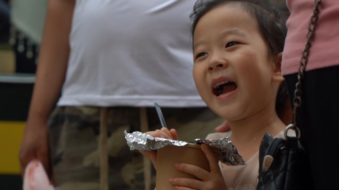 90后小伙用腹语拍段子,河北90后小伙用腹语拍段子