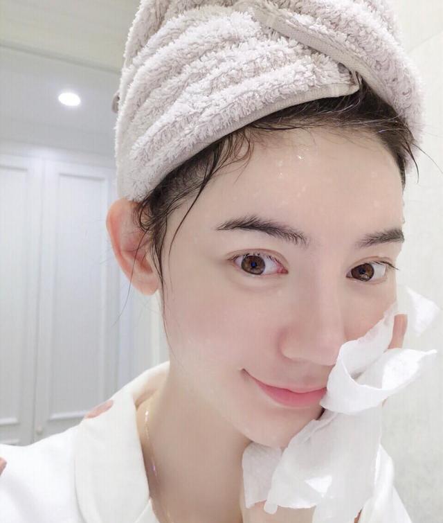 面膜多久敷一次效果才会比较好,面膜敷多长时间用完要不要洗脸了