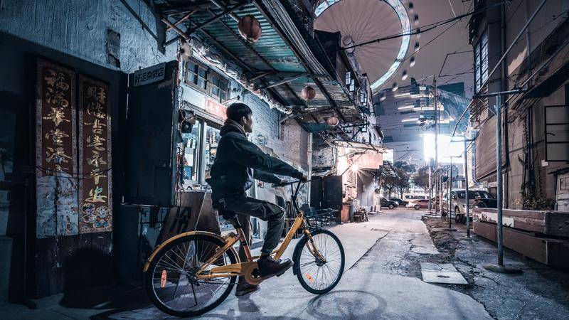 那个开放、捞金、豪情的90时代，才仅仅过去了20年而已