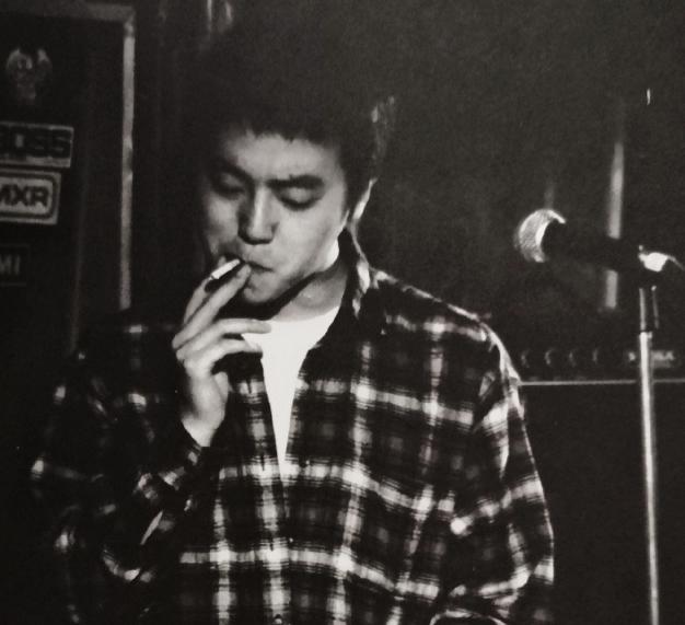 聊一下我喜欢的摇滚音乐以及适合听摇滚的耳机，*放播**器