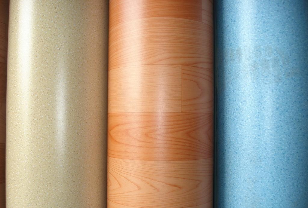 毛坯地面铺什么最省钱地板革,如何自己铺设地板革