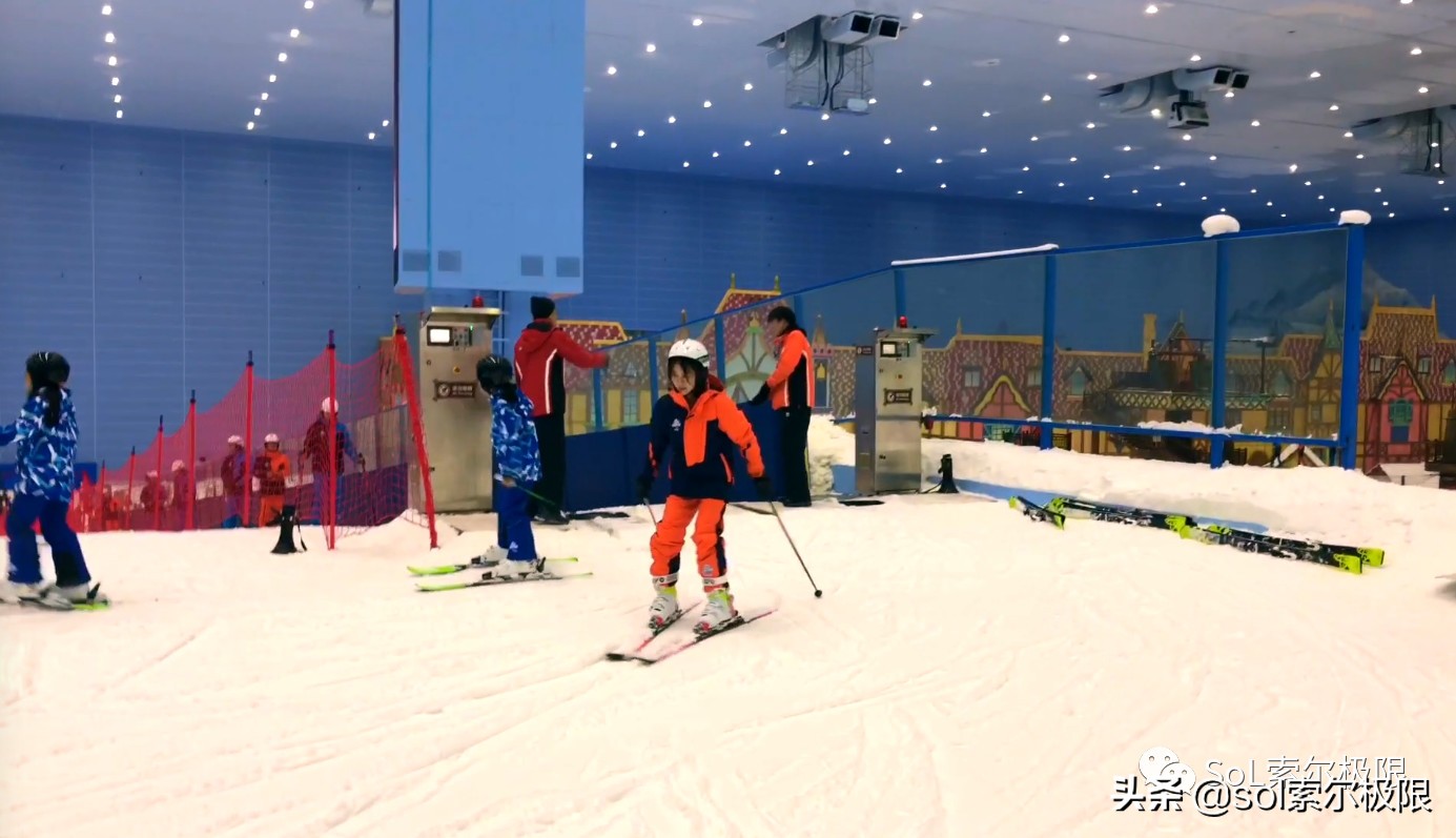 融创雪世界广州能滑多久,融创雪世界广州攻略视频