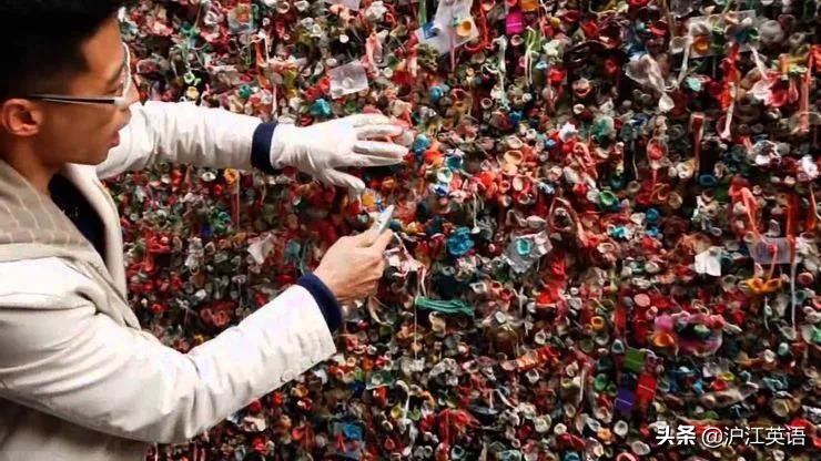 美国特点旅游景点口香糖墙,世上最恶心的景点墙上全是口香糖