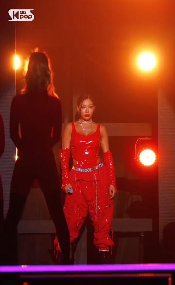 rapperjessi身材,jessi的穿衣风格