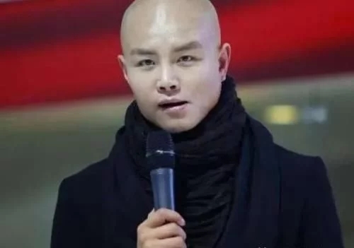 情感导师乐嘉落泪,乐嘉谈人生经历