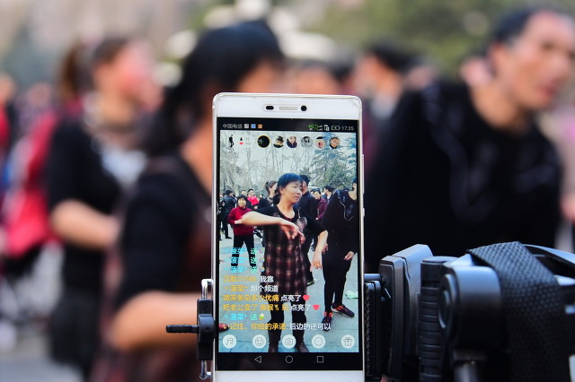 利用快手的自媒体怎么赚钱,快手自媒体平台运营