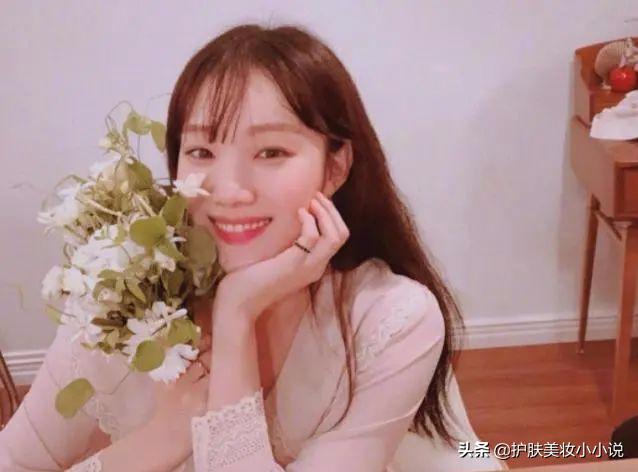 美白小妙招让你白得发光,日常美白小窍门让肌肤悄然变白