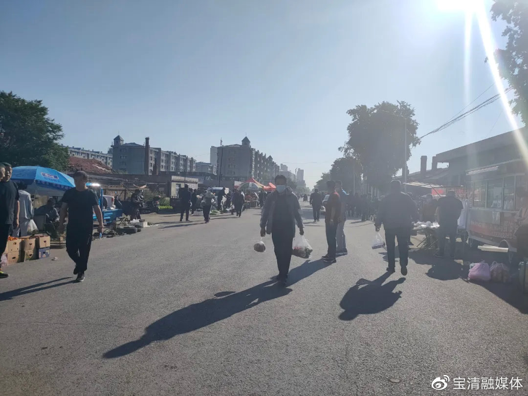 油条的烟火气,烟火气非常重的小吃街哈尔滨