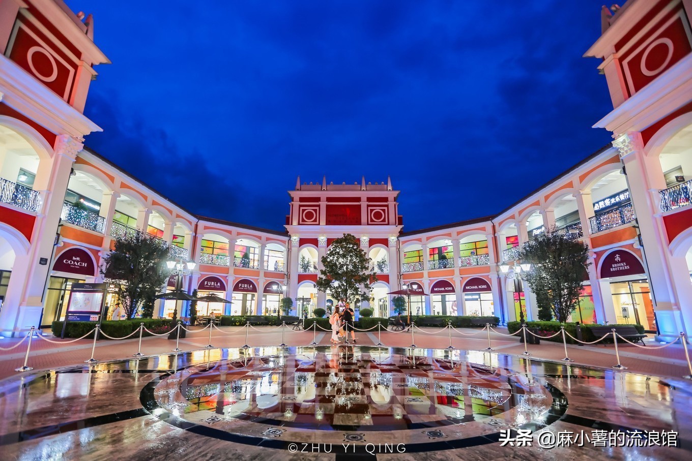 武汉佛罗伦萨奢侈品小镇,武汉佛罗伦萨小镇奥特莱斯