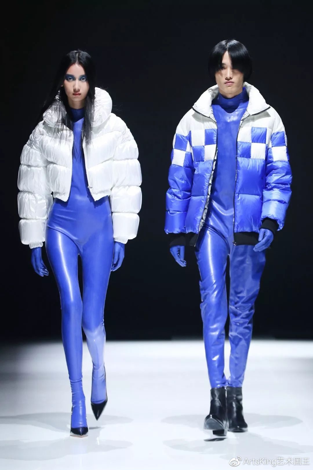 国牌开挂！高缇耶X波司登，万众瞩目联名大秀