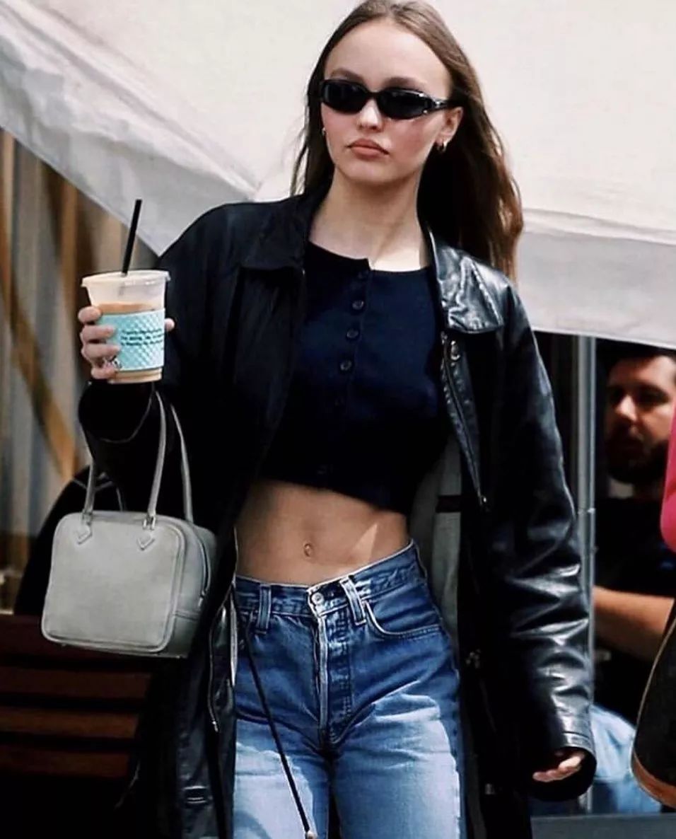 欧阳娜娜优衣库水桶包,欧阳娜娜优衣库卫衣