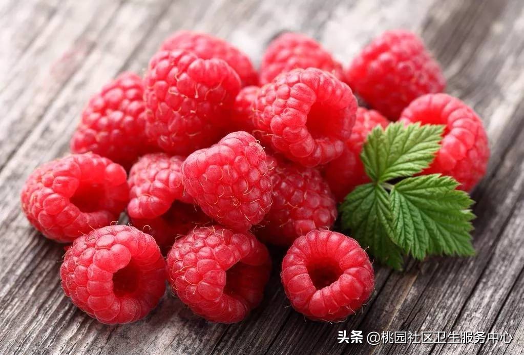 可以缓解便秘的食物里面没有香蕉,西梅和香蕉哪个缓解便秘效果好些