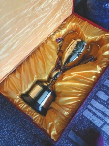 熊猫杯韩国队脚踏奖杯视频,熊猫杯韩国球员脚踩奖杯集体道歉