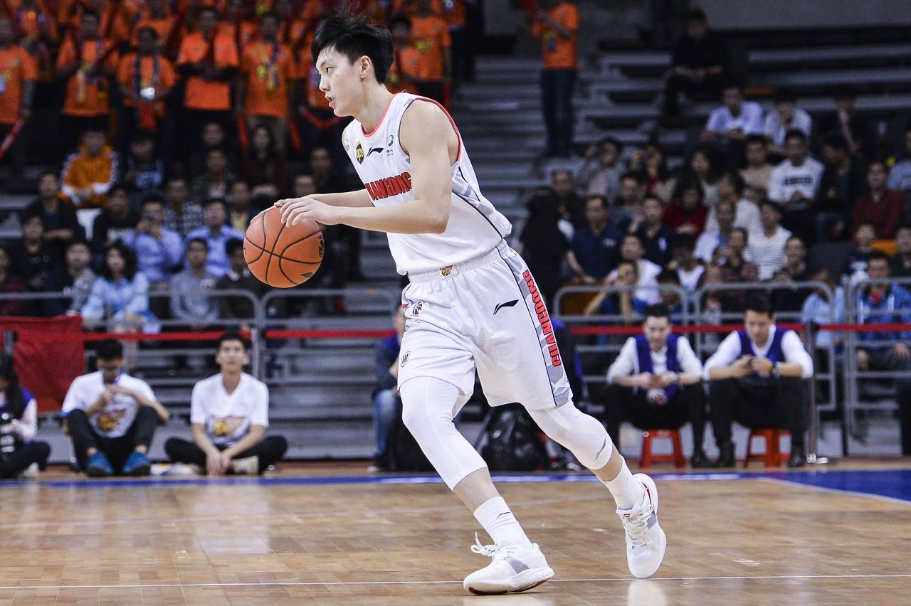 被日本球队打得溃不成军！CBA霸主毫无强者风范一味练兵真的好？