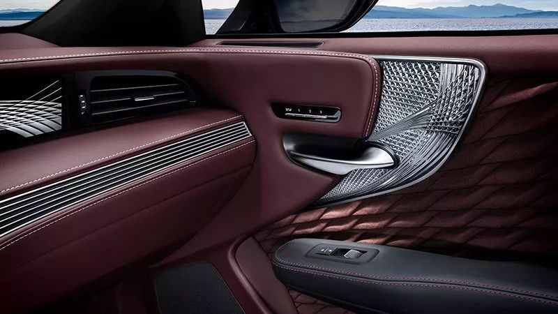 在东方威士忌的发源地，我们替你尝了一口陈酿的原酒