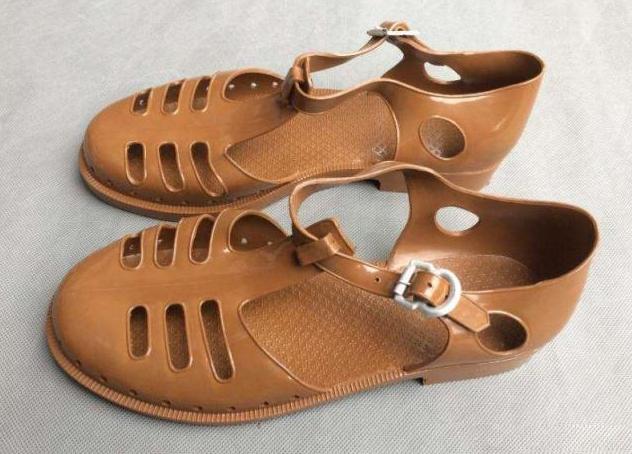 aj鞋多少年历史,中国鞋子的历史变迁