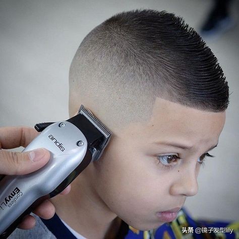 小男孩帅气发型图片大全2020,小男孩帅气发型2020流行图片