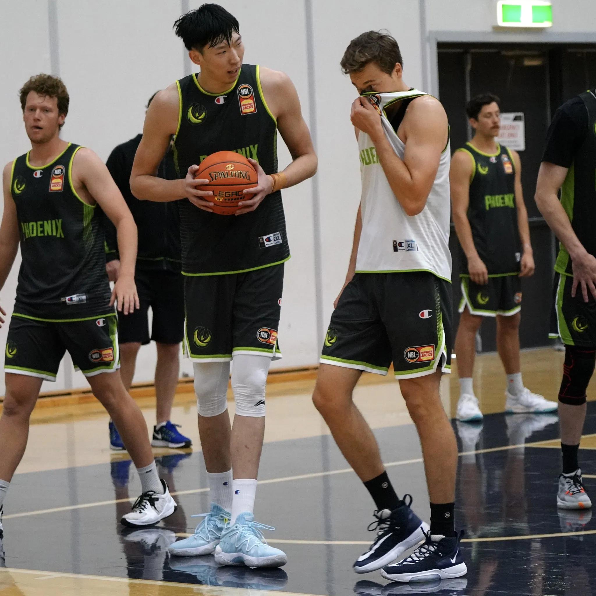 杨瀚森周琦李宁,杨舒予胡明轩赵睿搞笑视频