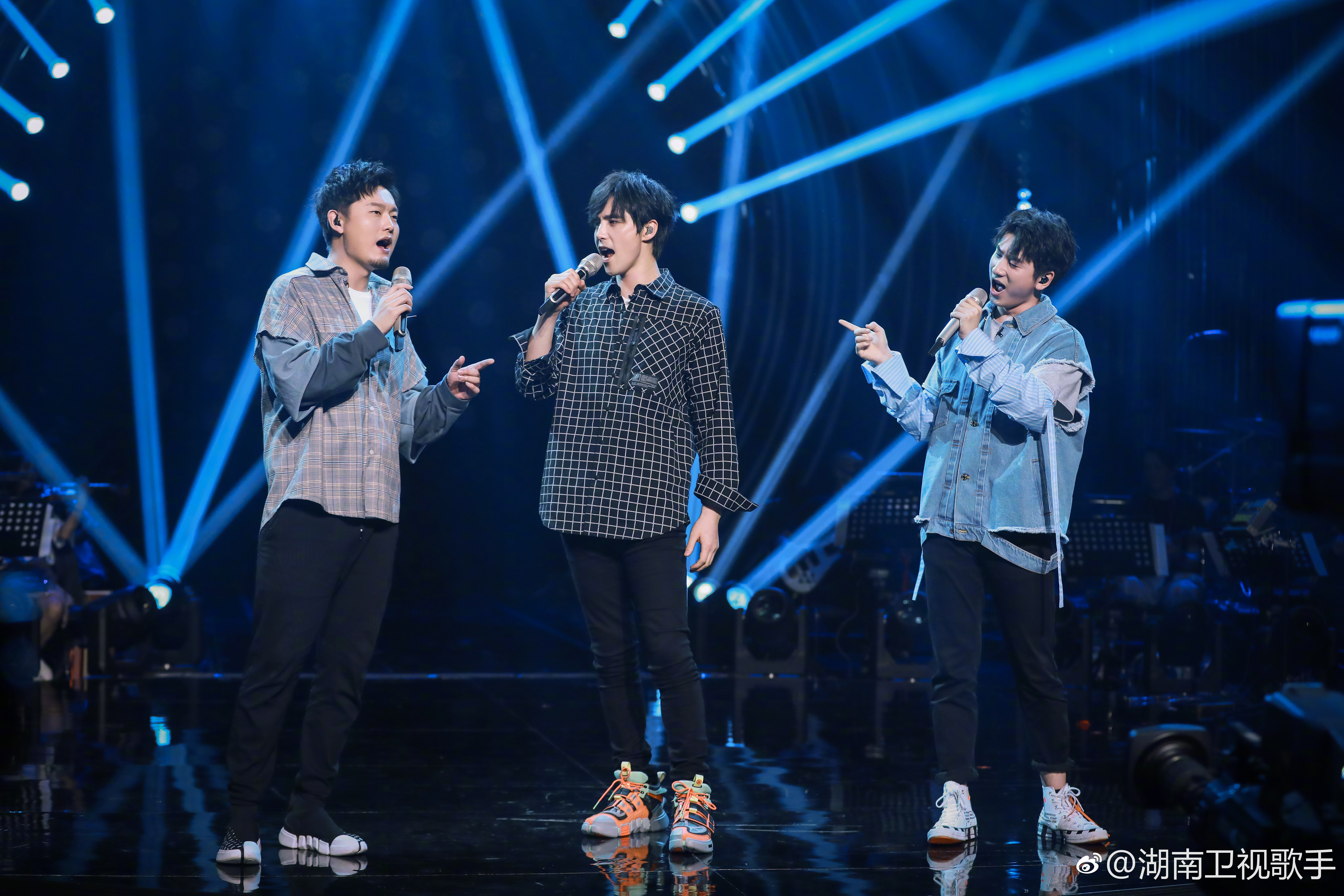 龚琳娜最新表演,龚琳娜评价波琳娜