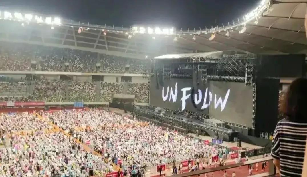 2019年汪峰演唱会当我想你的时候,汪峰演唱会观众落泪