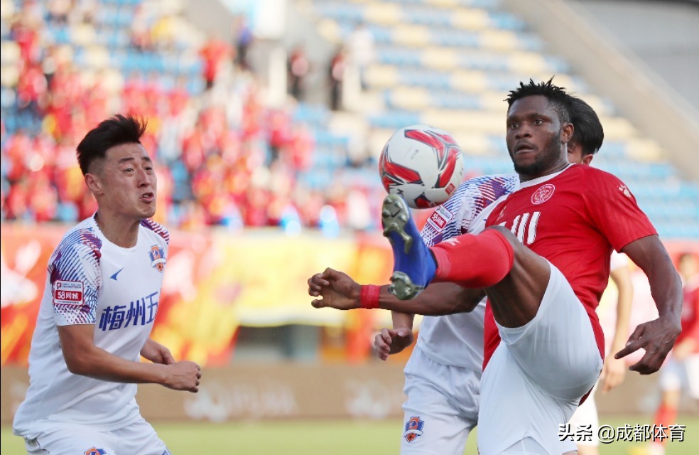 梅州客家主场0:4输给南通支云,梅州客家拒绝连败重夺中甲榜首
