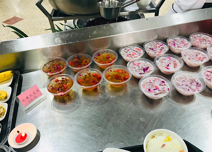 云南大学食堂里有哪些特点美食,云南大学食堂推出20余道玫瑰料理