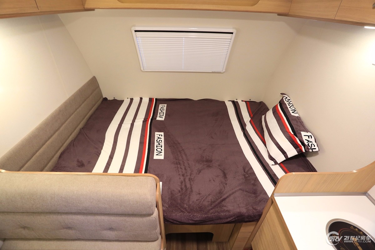 10万能买个什么样子的二手房车,10万左右能买房车吗