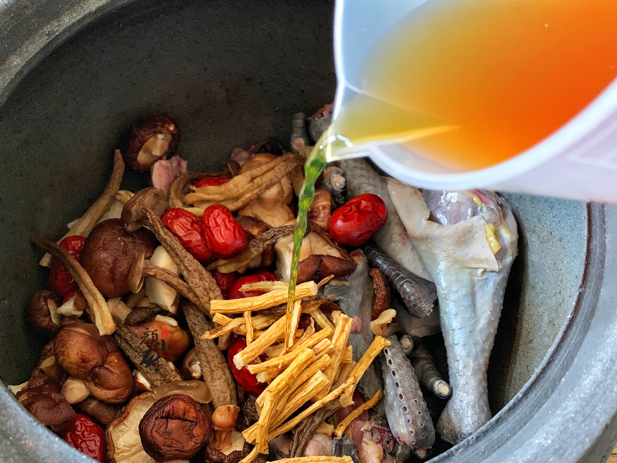 秋天清淡汤的100种做法大全,秋天煲什么汤利于孩子长高最合适