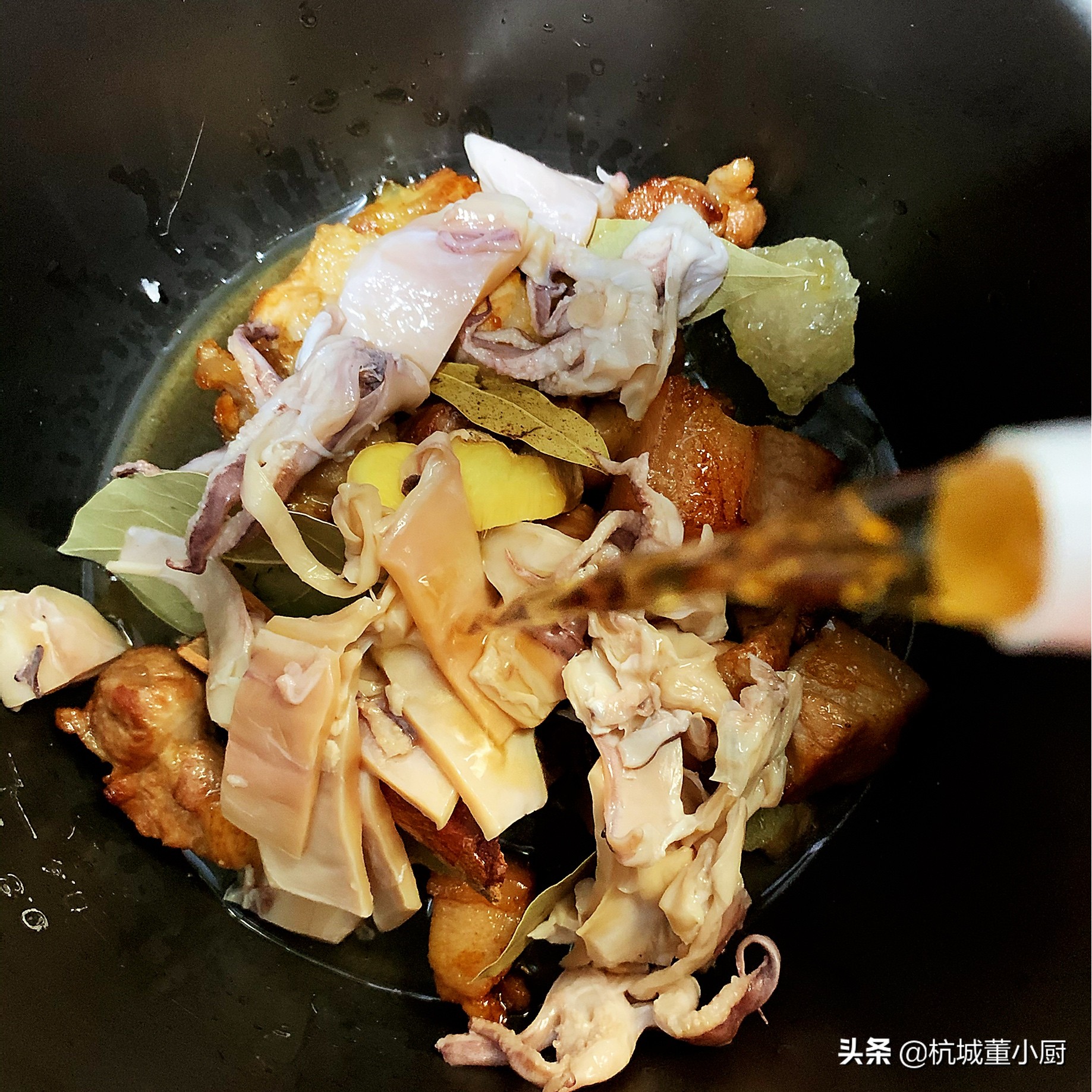 墨鱼干和鱿鱼干哪个烧肉好吃,墨鱼干土豆烧肉的做法