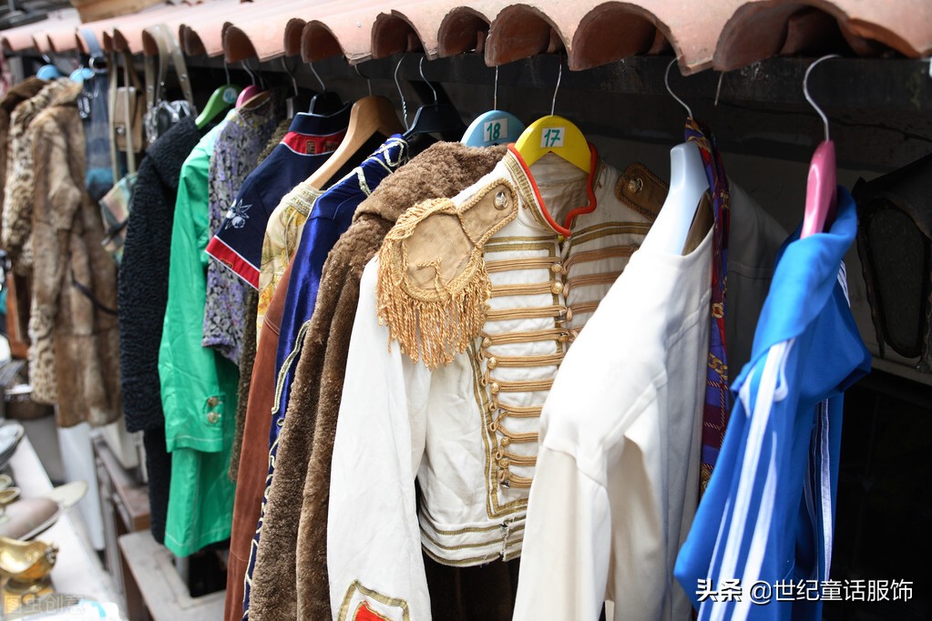 抖音快手卖服装哪里拿货,如何做快手直播服装店