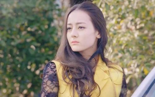 皮肤干燥用什么补水保湿效果最好,腿部皮肤干燥怎么办如何保湿