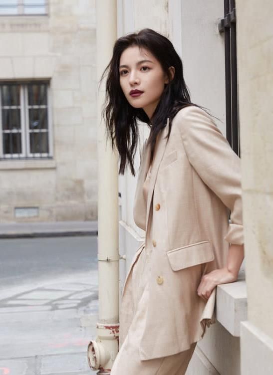 郑恺苗苗疑是喜当爸爸妈妈,郑恺苗苗晒照庆祝结婚一周年