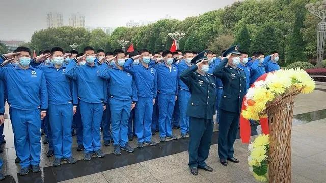 祭扫革命先烈追寻红色足迹,清明祭扫铭记历史追忆革命先烈