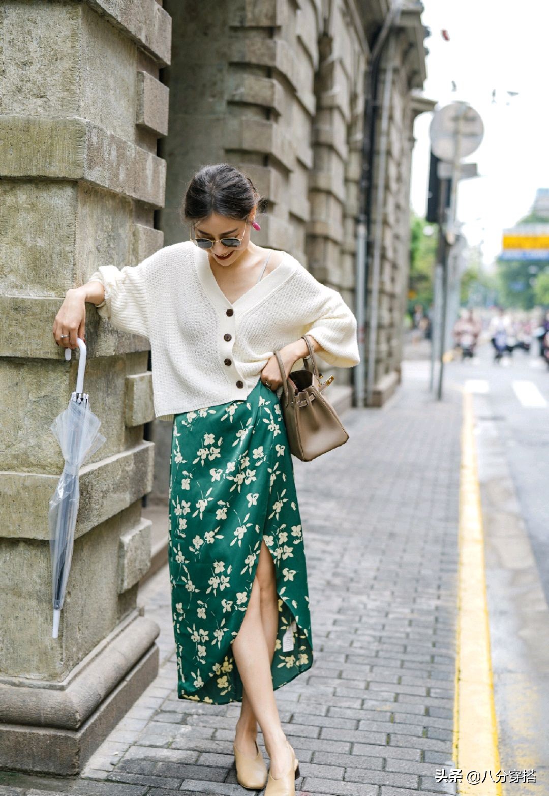 碎花裙该如何穿搭显高级,碎花裙这样选好看又显气质