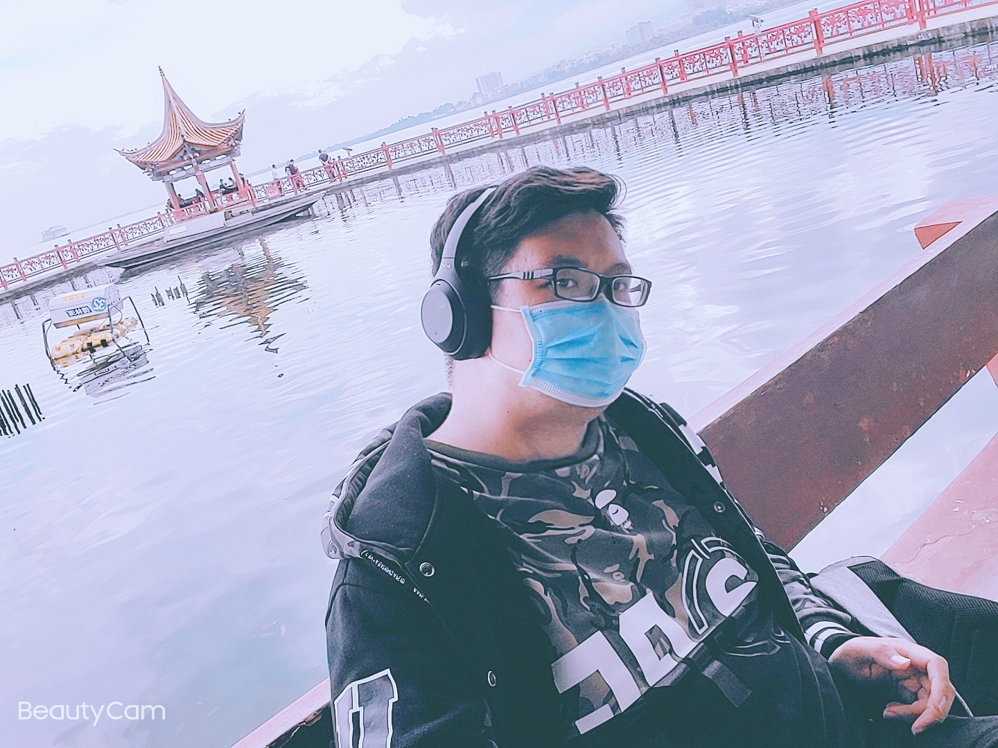 看似平静实则暗藏凶险,看似表面平静实则暗藏汹涌