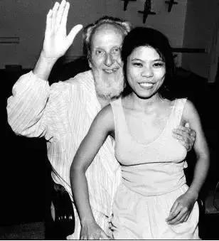 逼迫少女当*奴性**、性侵儿媳、害死亲儿子！他说这是“神的旨意”