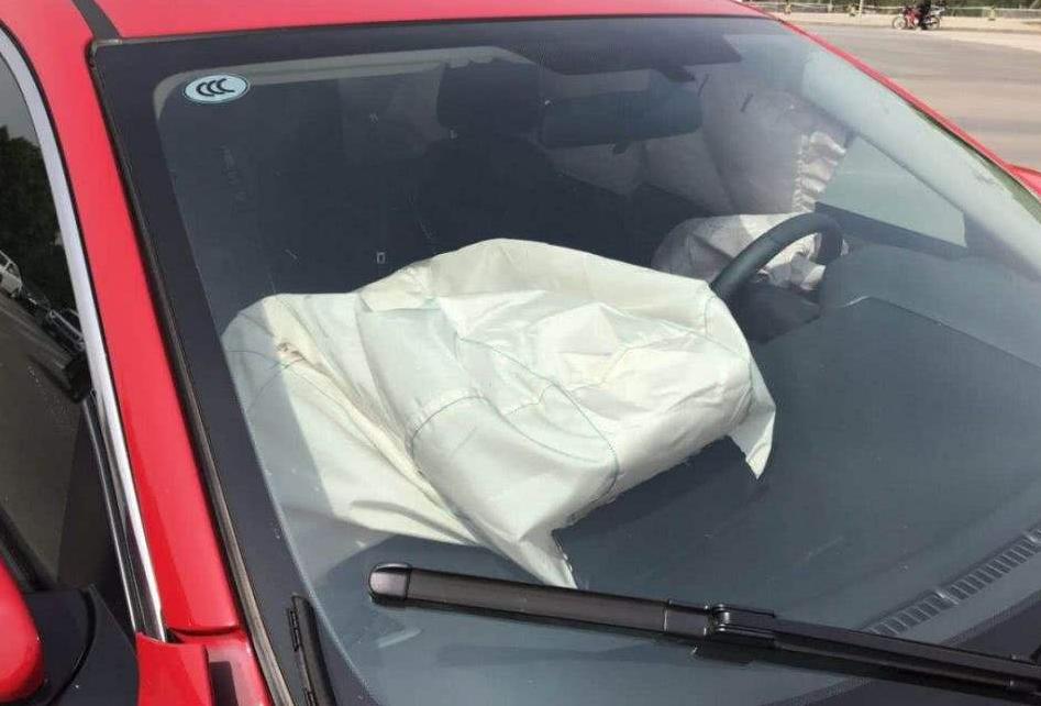 汽车中控台避光垫有必要放吗,汽车中控台避光垫影响散热