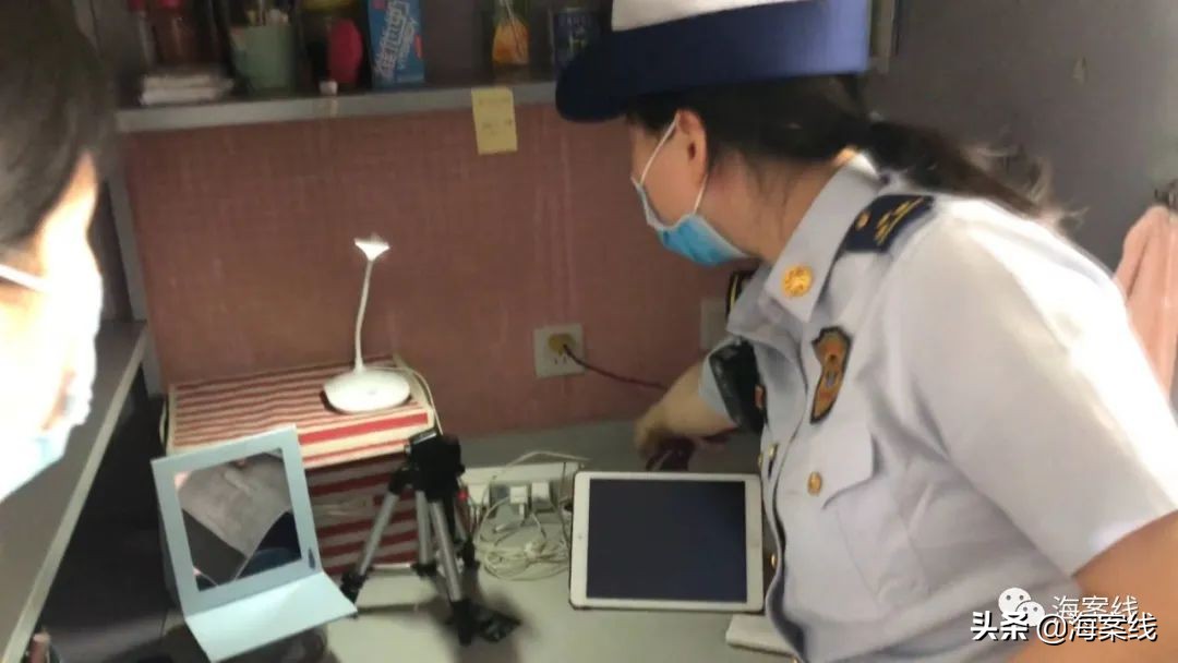 学生在宿舍吃火锅被民警发现,女子抖音晒宿舍吃火锅