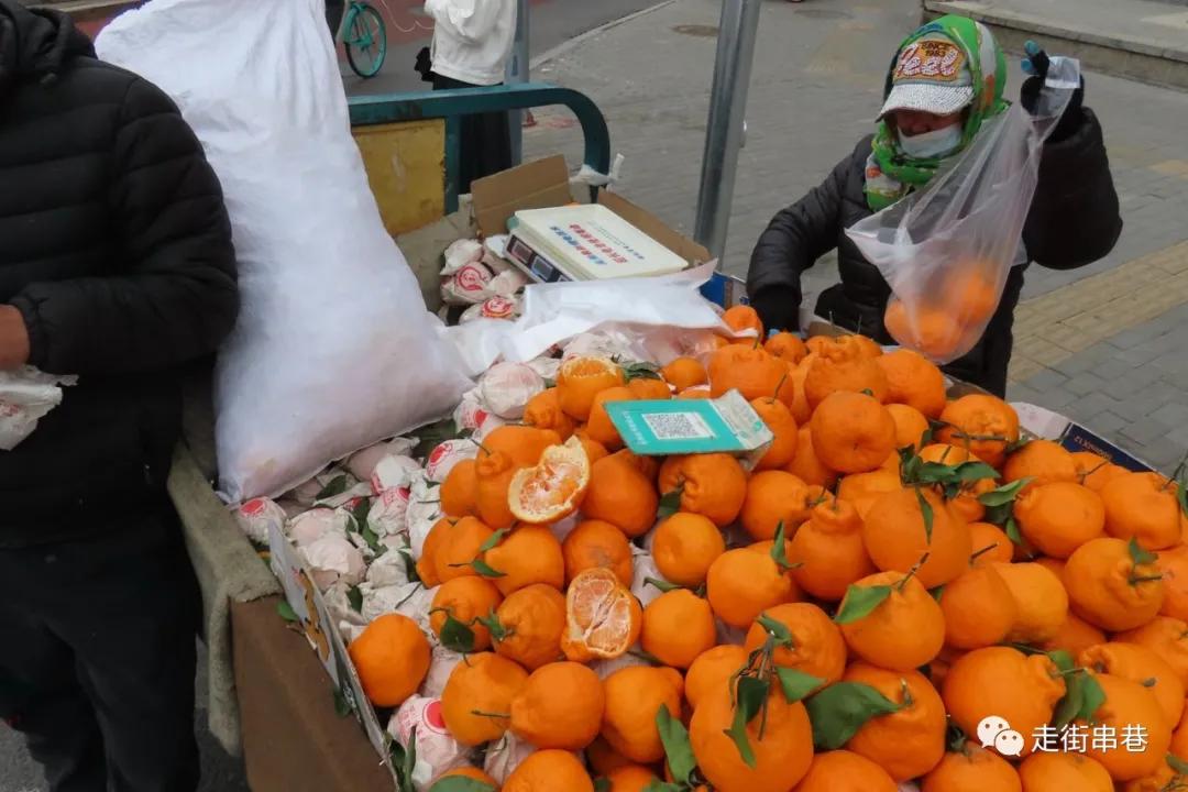 疫情期间还有人摆地摊吗,疫情期间摆摊生活的人