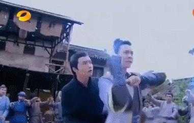 中国电视剧特效退化史：AI换头没《西游记》逼真，投资4亿效果5毛