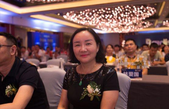 他们，是千万级别的大商，获得如此成功，因为选择了巴迪斯吊顶