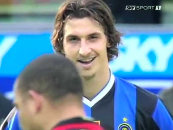 足坛动态1207:苏牙5大接班人！萨尔曼回应收购曼联！欧洲超级联赛