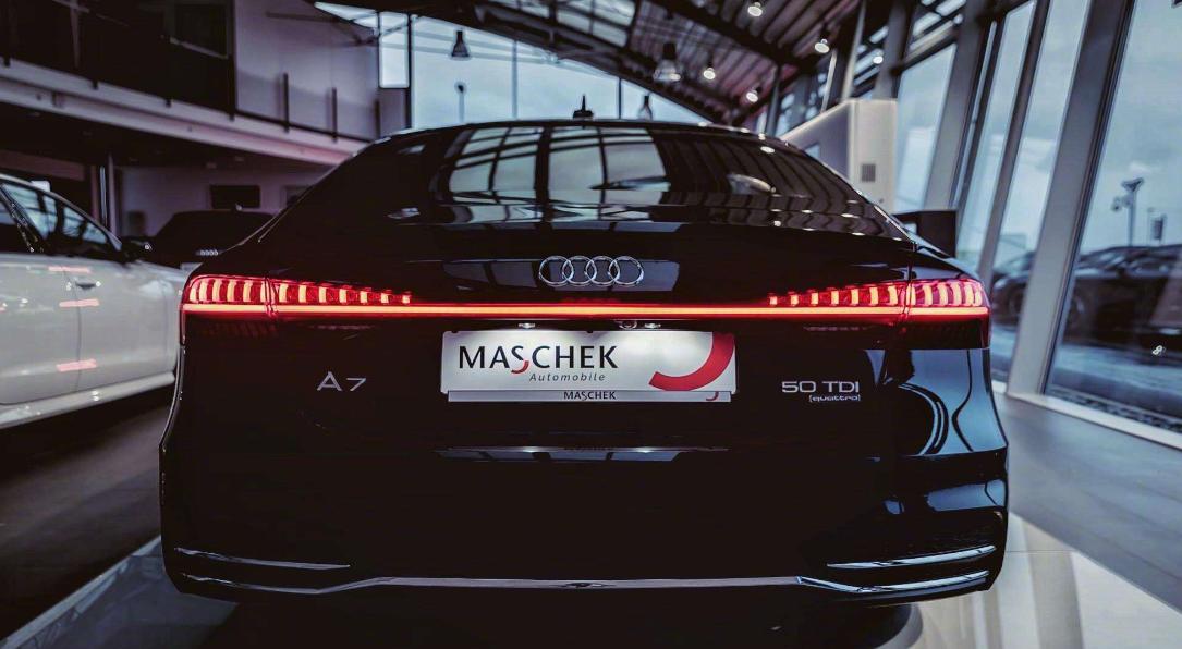 led车灯发展史,led车灯的演变过程