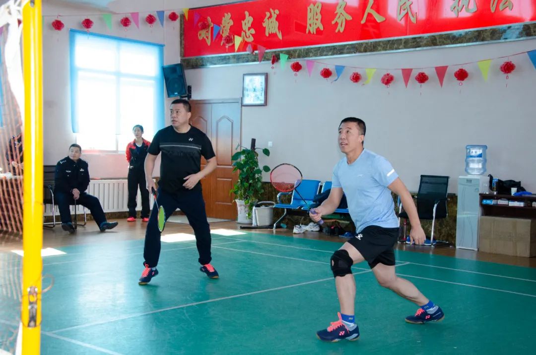 举办激扬青春筑梦警营羽毛球比赛,派出所开展羽毛球比赛简报