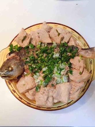 炖鱼汤一般什么鱼炖的好吃,炖鱼汤要用什么鱼做才好吃有营养